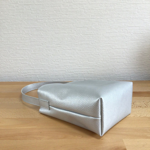 シルバー色 ワンショルダートートバッグ トートバッグ fーwork's