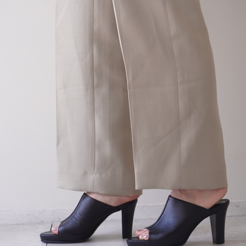 新品未使用❗️バンヤードストーム　ダブルストラップミュール38(24㎝) ベージュ ミュール 脱げ防止 パンプス 段だる シューズベルト 2足セット 美足