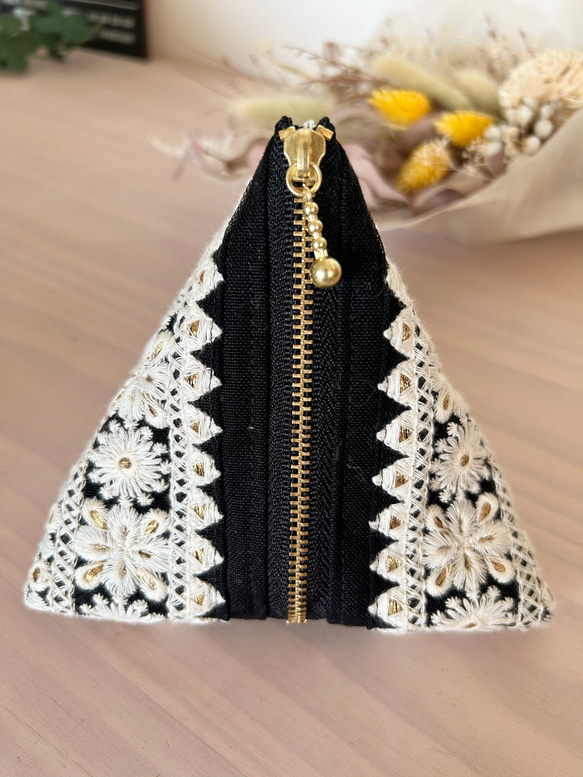 刺繍リボン】テトラ 三角ポーチ☆ホワイト系 ポーチ kimimin-made 通販