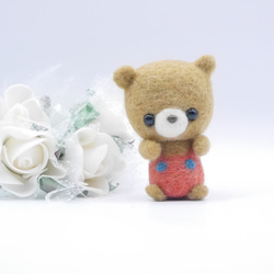 『赤いズボンのクマさん』羊毛フェルトマスコット 2枚目の画像