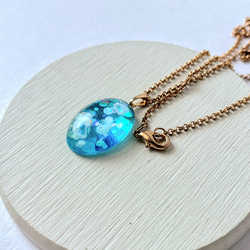 クラゲの夜空蓄光ネックレス（アクアブルー）/ 海 4枚目の画像