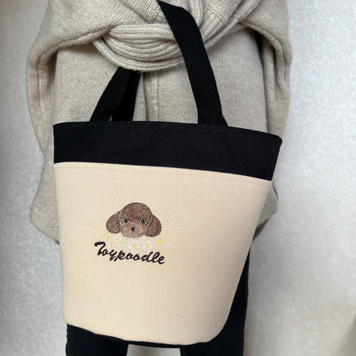 トイプードル刺繍❤︎帆布生地バケツ型トートバッグ トート