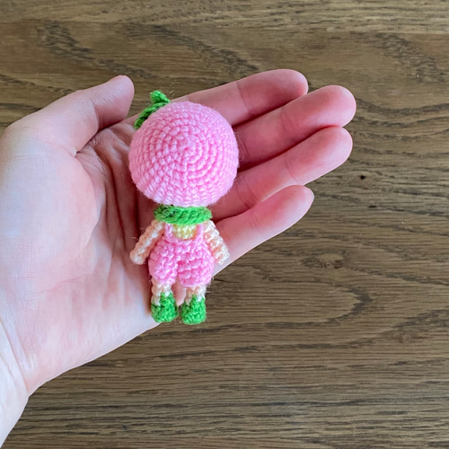 受注制作】小さなあみぐるみキーホルダー♪*ももちゃん 受注制作】小さなあみぐるみキーホルダー♪*ももちゃん