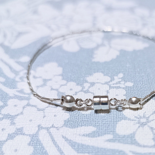 カレンシルバー バングル 高純度 海外仕入れ カレンシルバー 彫刻模様