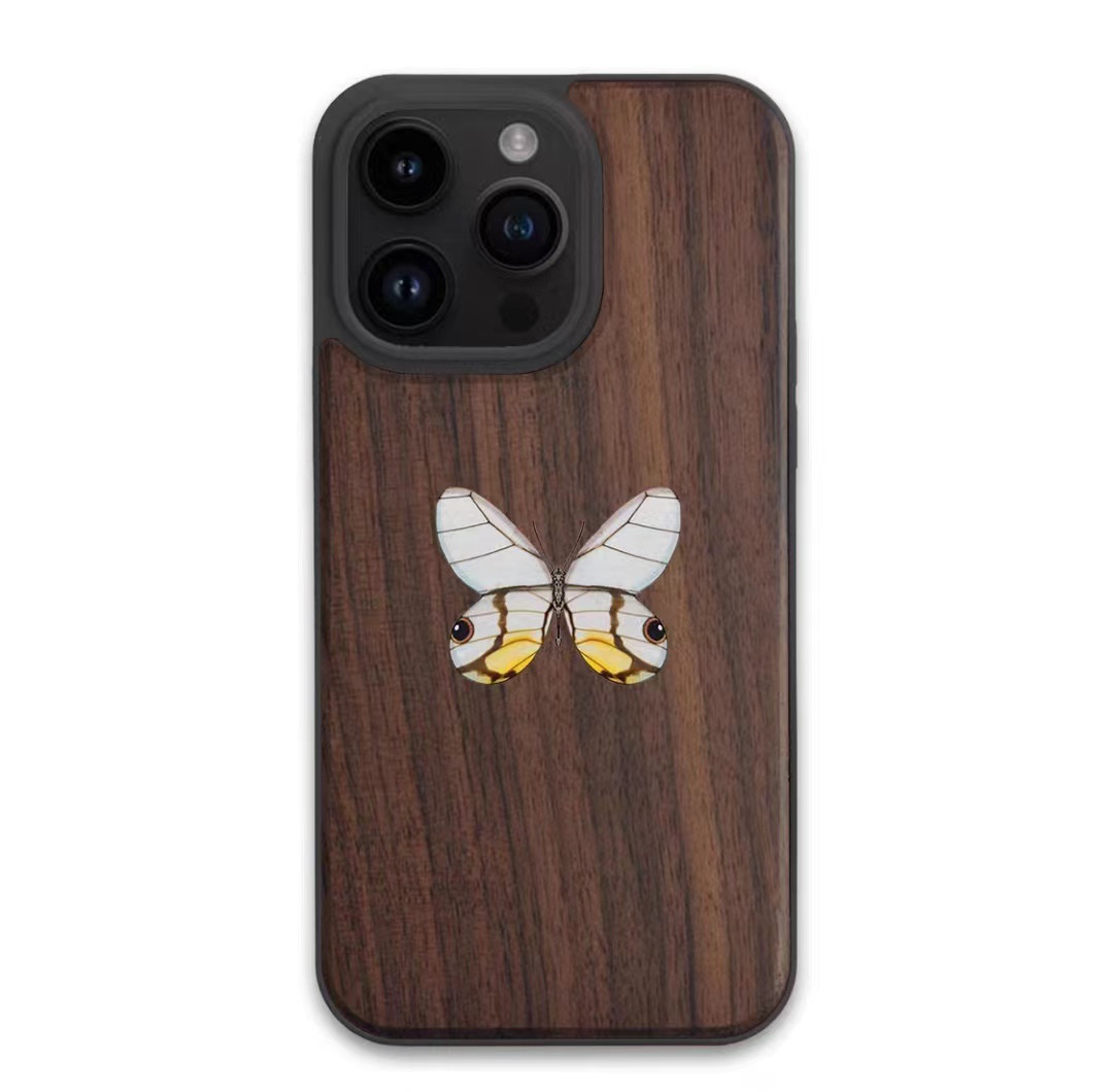 木製iPhone15 14 13 12 Pro max ケース 米国 胡桃の木 名入れ 蝶 標本 シェル スマホケース