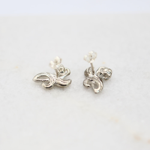moil スズランピアス シルバー すずらんピアス(silver) ピアス（フック・チェーン） Ainsel
