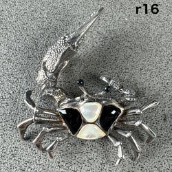 カニ型 シルバー925白蝶貝とオニキス装飾 ペンダントトップ r16