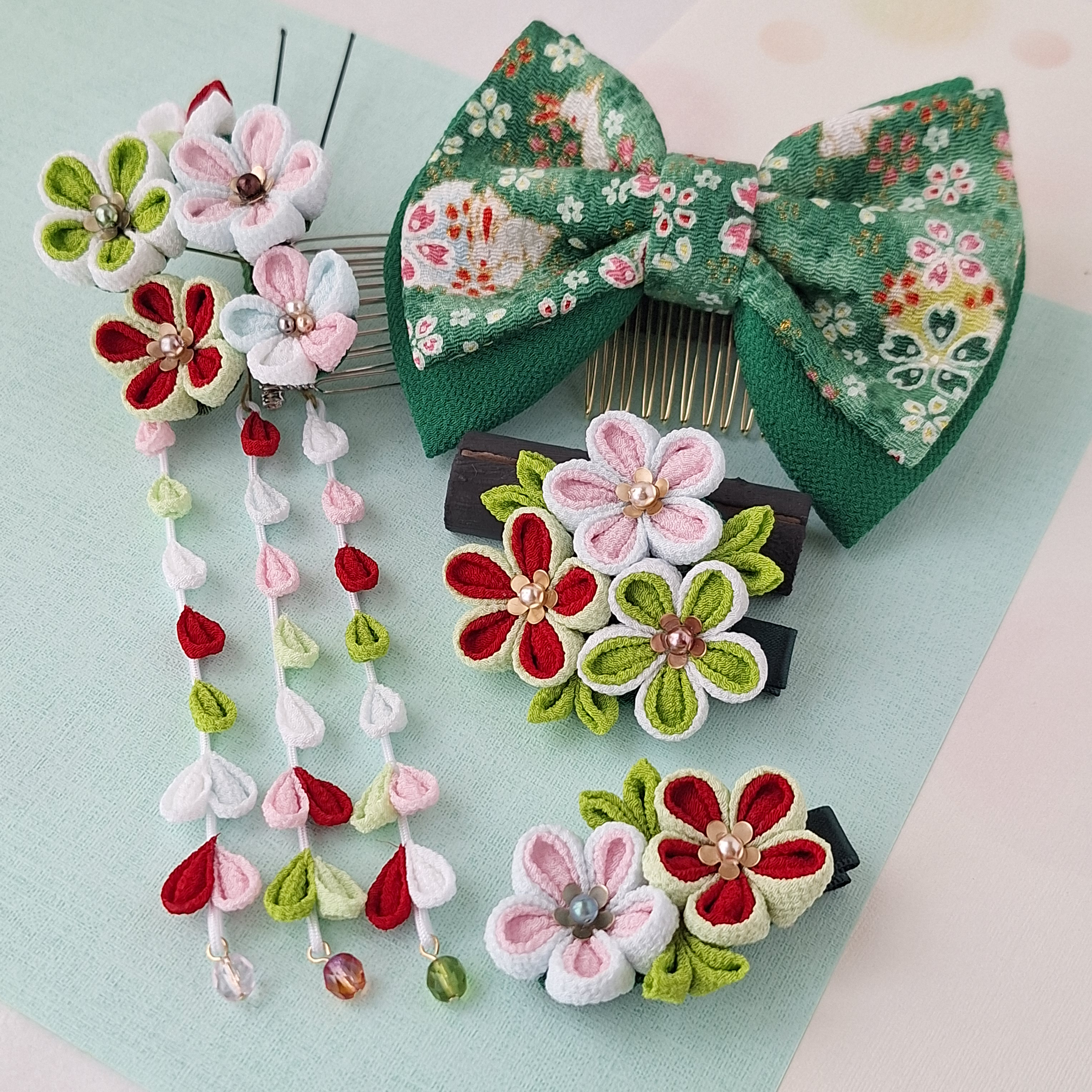 成人式　つまみ細工　髪飾り　コーム　リボン