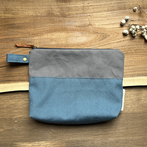帆布ポーチ 内側ポケット付き⭐︎ファスナーつまみは本革 ポーチ