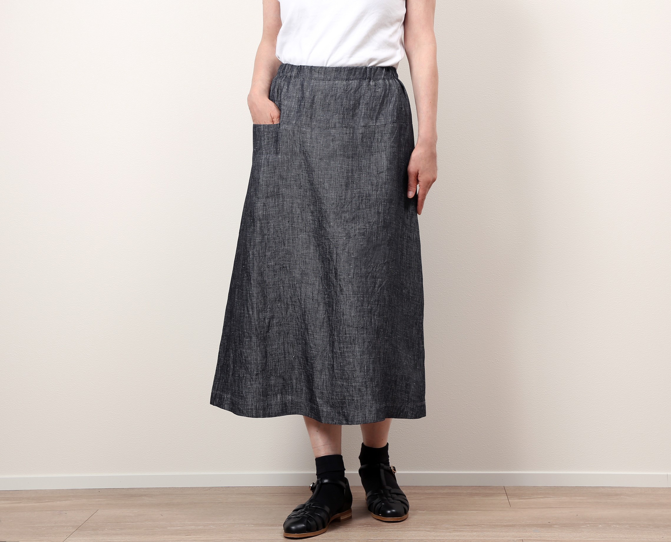 #441シンプルスカート(黒デニム調)