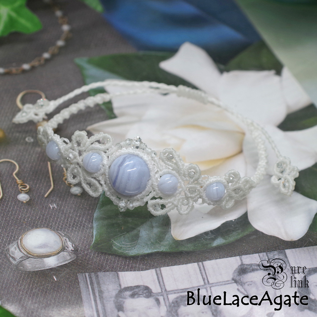 魅了する魔石『ブルーレースアゲート』『ジルコン』マクラメ編ブレスレット