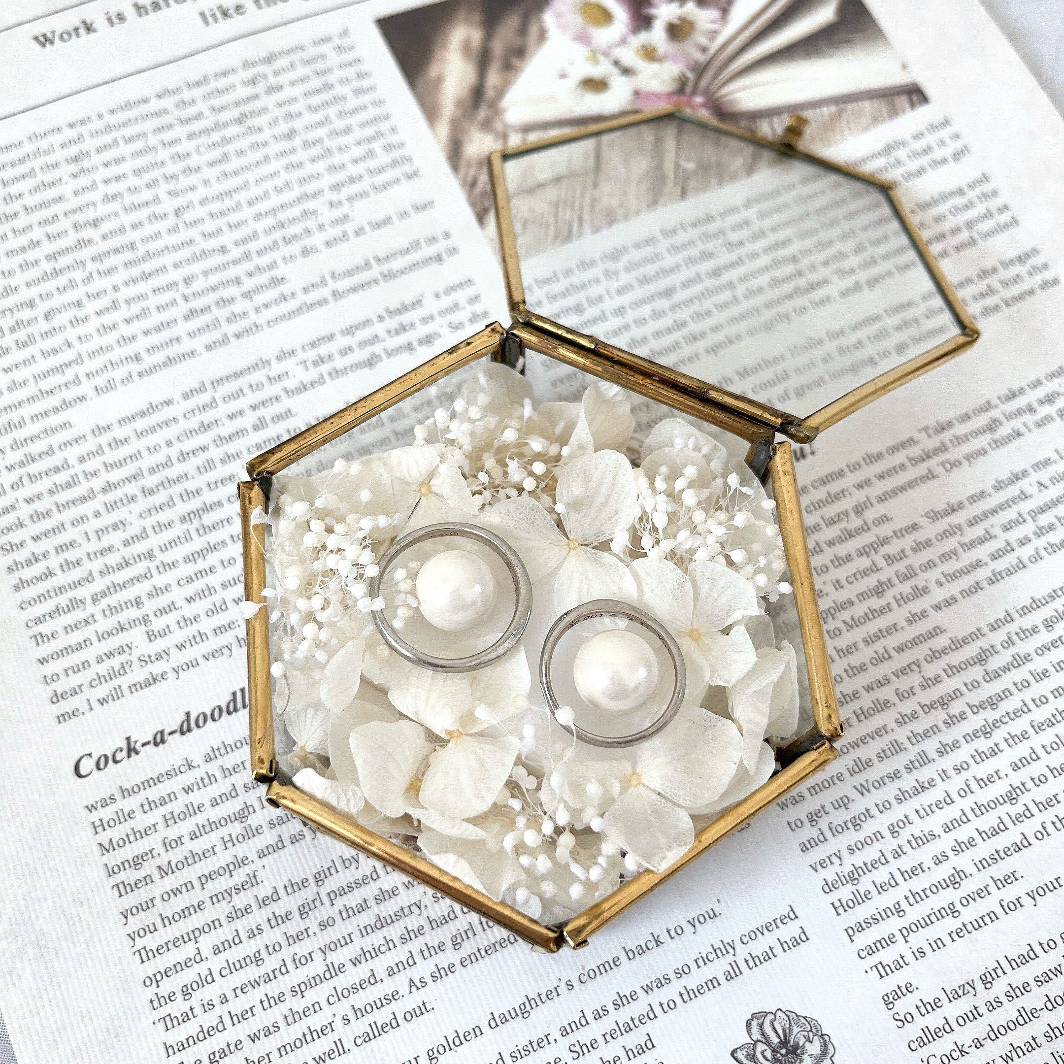 リングピローガラスケース六角形マライカアンティークホワイトピンク和