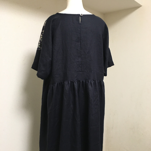 ハンドメイド　リネン　ふんわり袖のリネンワンピース 感謝価格☆ハンドメイドリネンふんわり袖ワンピース