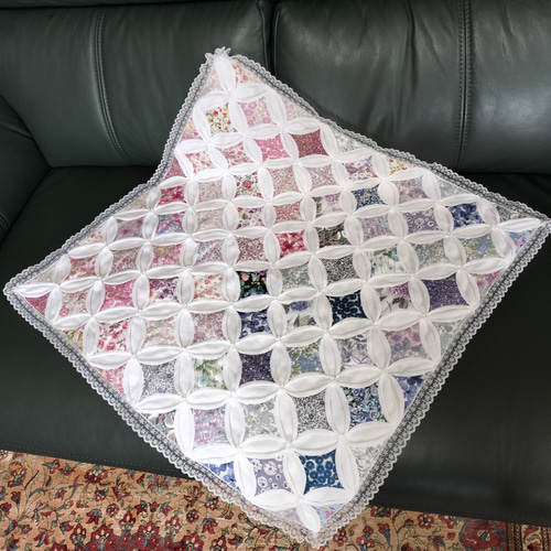 リバティタナローンプリント☆カテドラルウインドウのタペストリー