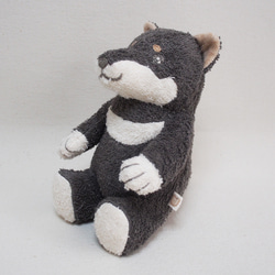 オーガニックコットン草木染め柴犬のぬいぐるみ【黒柴】Mサイズ 2枚目の画像