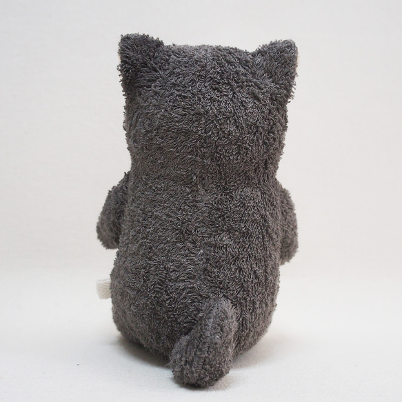 オーガニックコットン草木染め柴犬のぬいぐるみ【黒柴】Mサイズ 4枚目の画像