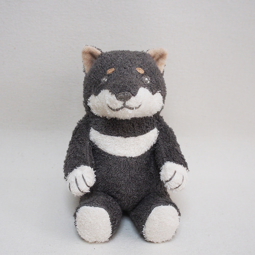 オーガニックコットン草木染め柴犬のぬいぐるみ【黒柴】Mサイズ