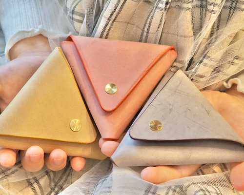 牛革のハンドメイド小銭入れ 牛革ハンドメイド 小銭入れ（黒）【ハンドメイド 小銭入れ