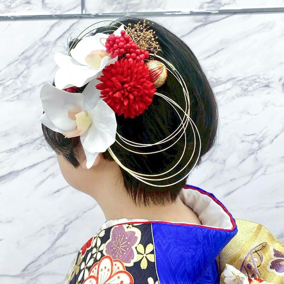 胡蝶蘭とマムの髪飾り 結婚式 成人式 卒業式に 髪かざり 造花 和装