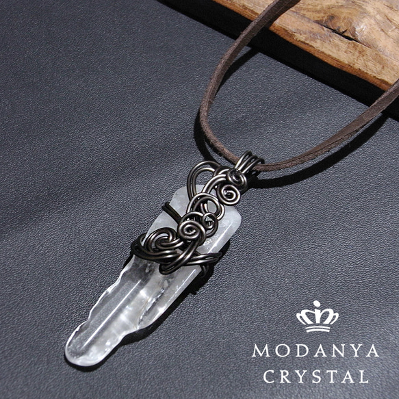 ブラジル産水晶ワイヤーアート革紐ネックレス0233 ネックレス