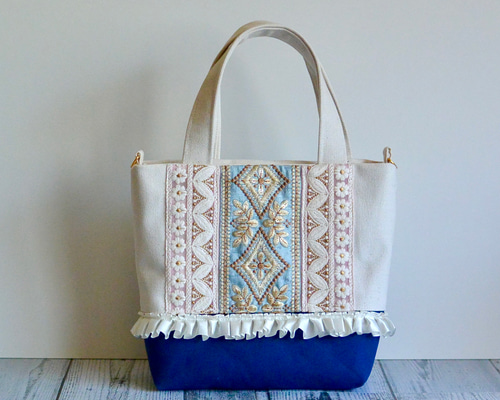 ゆう　インド刺繍大人のいちご柄　トートバッグ　ハンドメイド エスニック トートバッグ パッチワーク 大きめ 33cm インド刺繍
