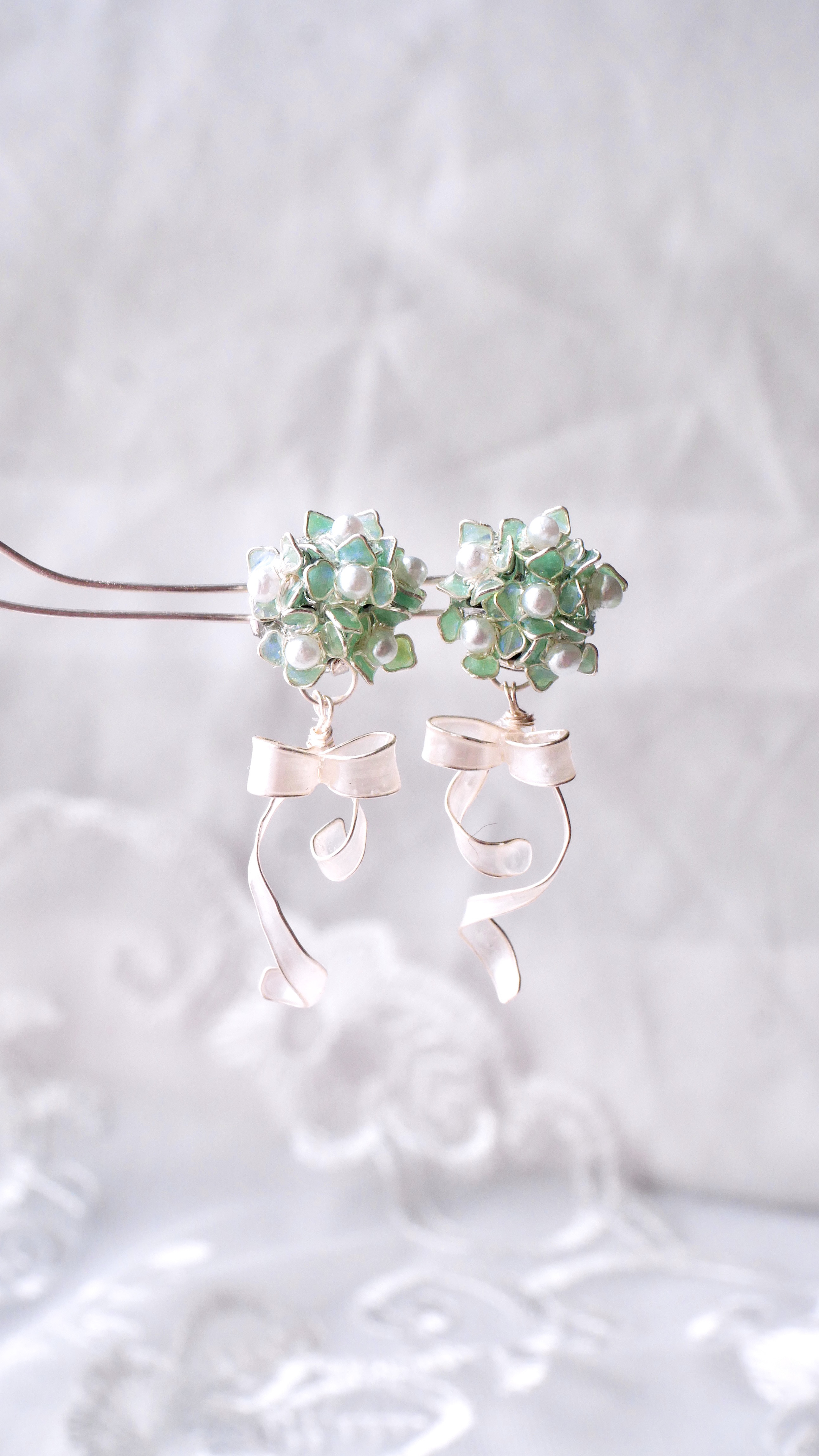 ゆらゆらリボン　ribbon 紫陽花イヤリング/ピアス　　ディップフラワー　ディップアート 紫陽花2025