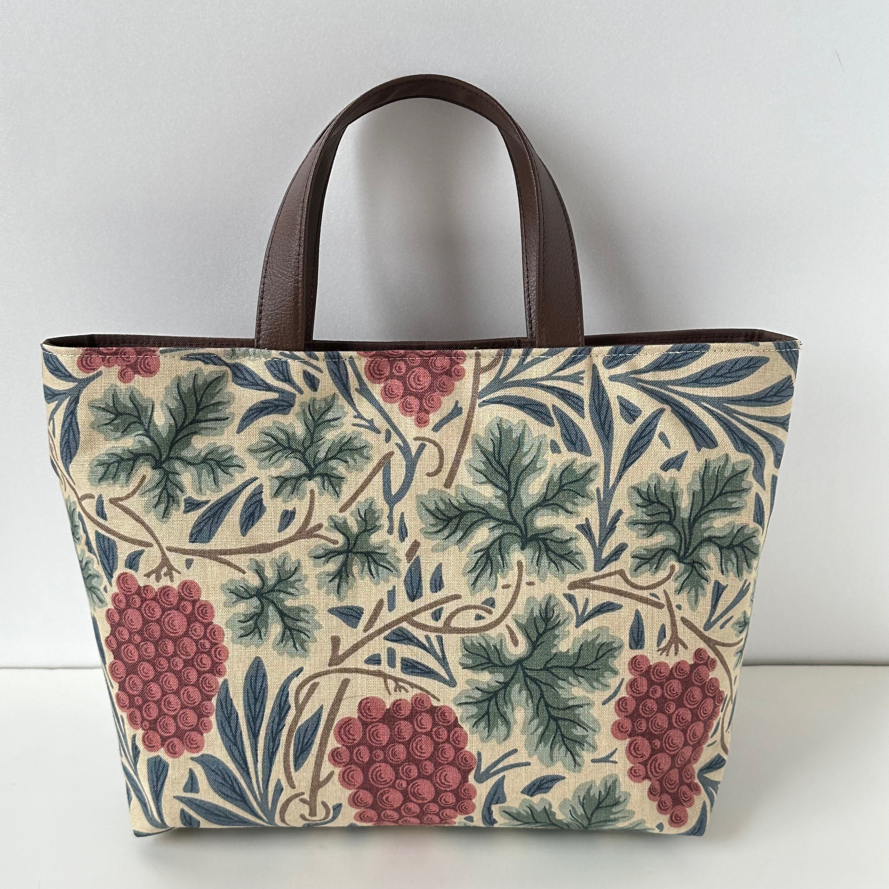 イギリス／コットン   ウィリアムモリス Vain（ヴァイン）トートバッグ