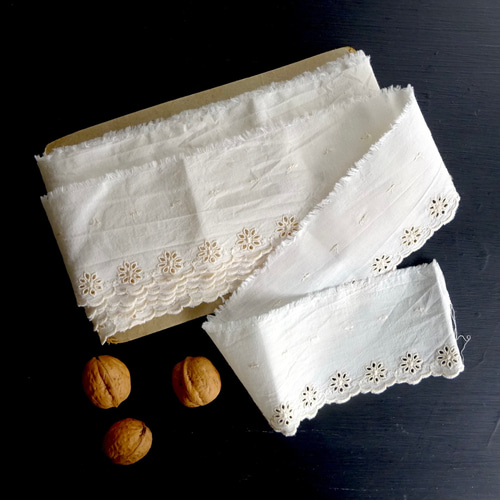 フランス 綿レース 30cm単位 クリーム色 レース 刺繍 アンティーク