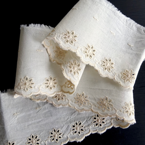 【国際ブランド】 30cm単位 綿レース フランス クリーム色 刺繍 レース テーブル用品