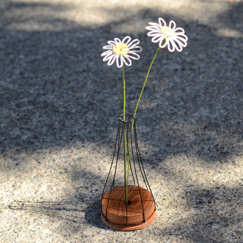 フラワーベース(広葉樹+黒ワイヤー)、一輪挿し、花はオプションで選択