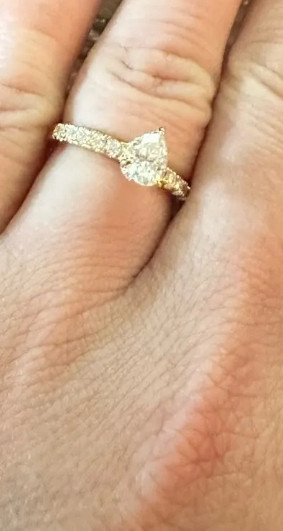 モアッサナイト  　モアサナイトリング 7×5mm ゴールドジュエリー