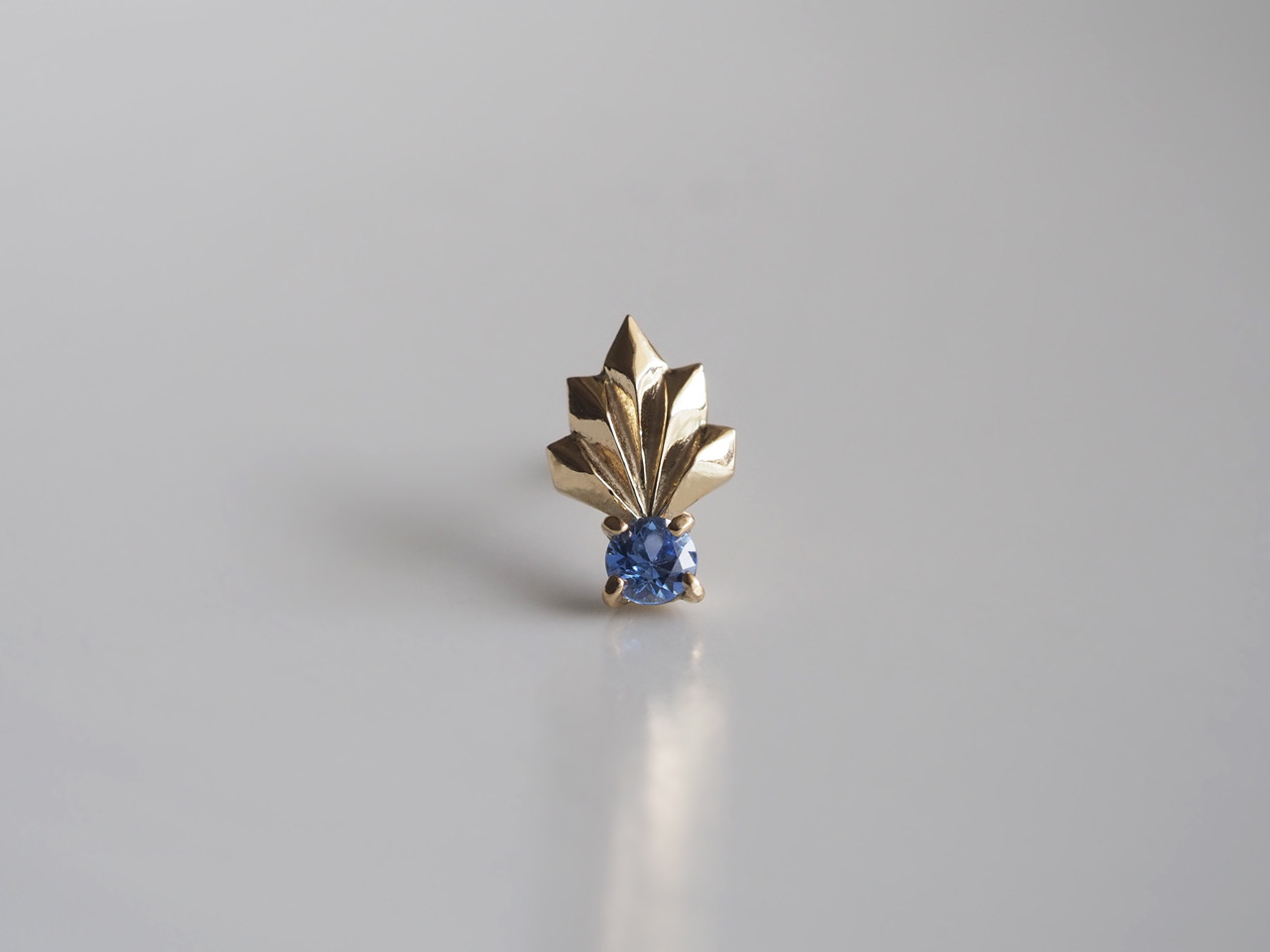 Petit pierce〔mineral〕K10スタッドピアス片耳(Blue Sapphire)