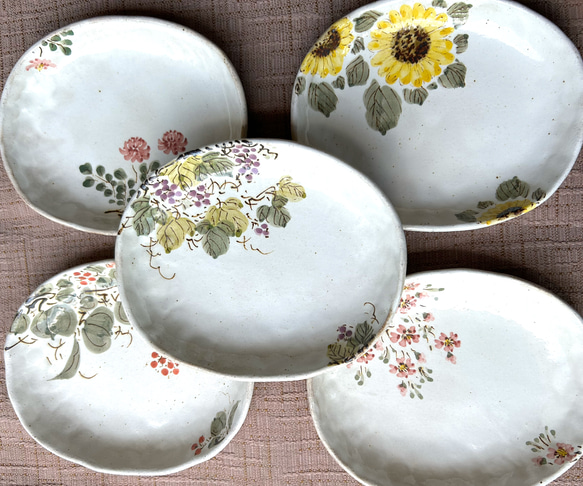 粉引き、花絵銘々皿五柄 中皿 じゅん陶房 通販 17805672｜Creema(クリーマ)