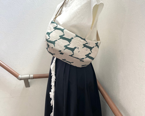 ラスト　ミナペルホネン タンバリンベージュ　ハンドメイドボディバッグ ミナペルホネン タンバリン ミニサイズ ボディバッグ ウエストポーチ