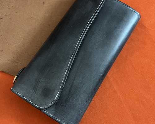 SALE‼️本革レザー ロングウォレット ストラップ差し込み長財布　黒ブラック ec30edf2671ebd48a49128b2d6035b