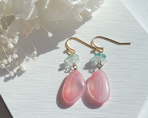金具変更可】桜貝とシーグラスのピアス ピアス（フック