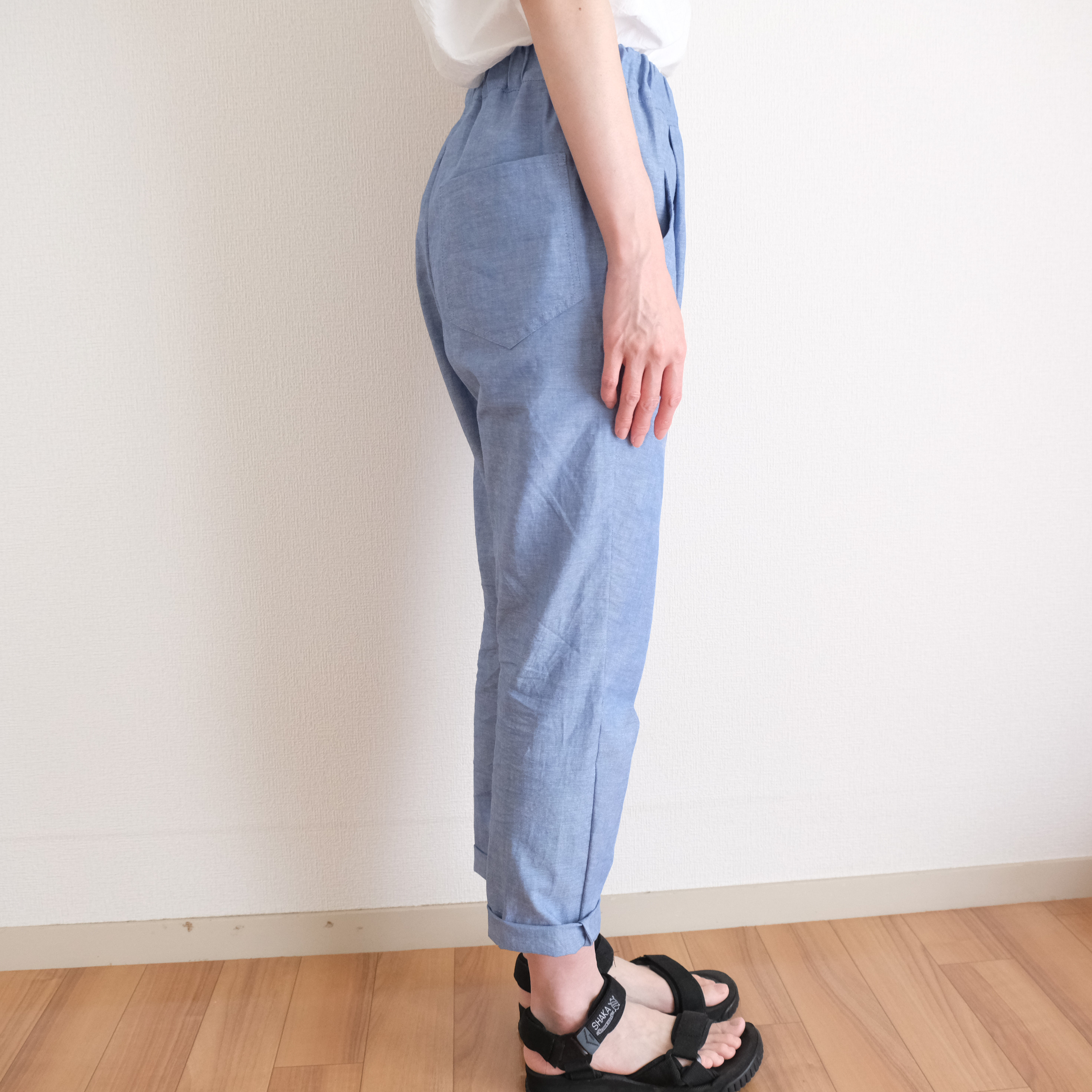 シャンブレーテーパードパンツ