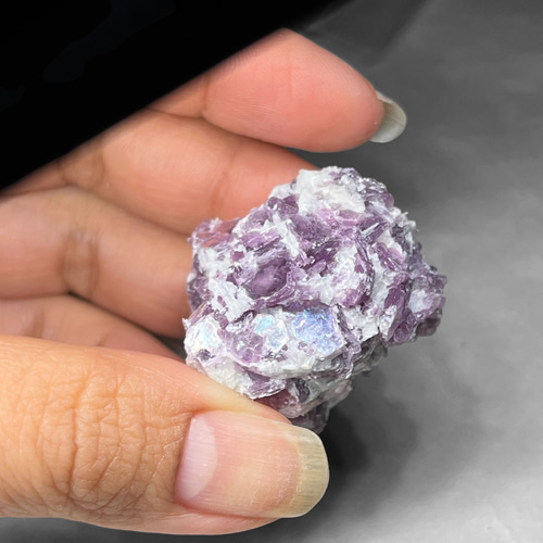 lepidolite / レピドライト原石 C 天然石 N.st 通販 17806999｜Creema