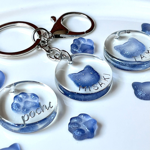 新色【白】追加 猫・肉球モチーフ入りキーホルダー・チャーム