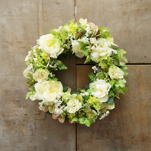 ホワイト＆グリーンのフラワーリース　造花　アーティフィシャルフラワー 1点物・アーティフィシャルフラワーリース/ホワイト系 | favori