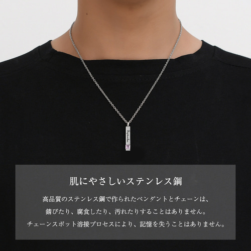 GUCCI 骨型キーホルダー ストーン付き 「値下げしました」 GUCCI 骨型キーホルダー ストーン付き 「値下げしました」