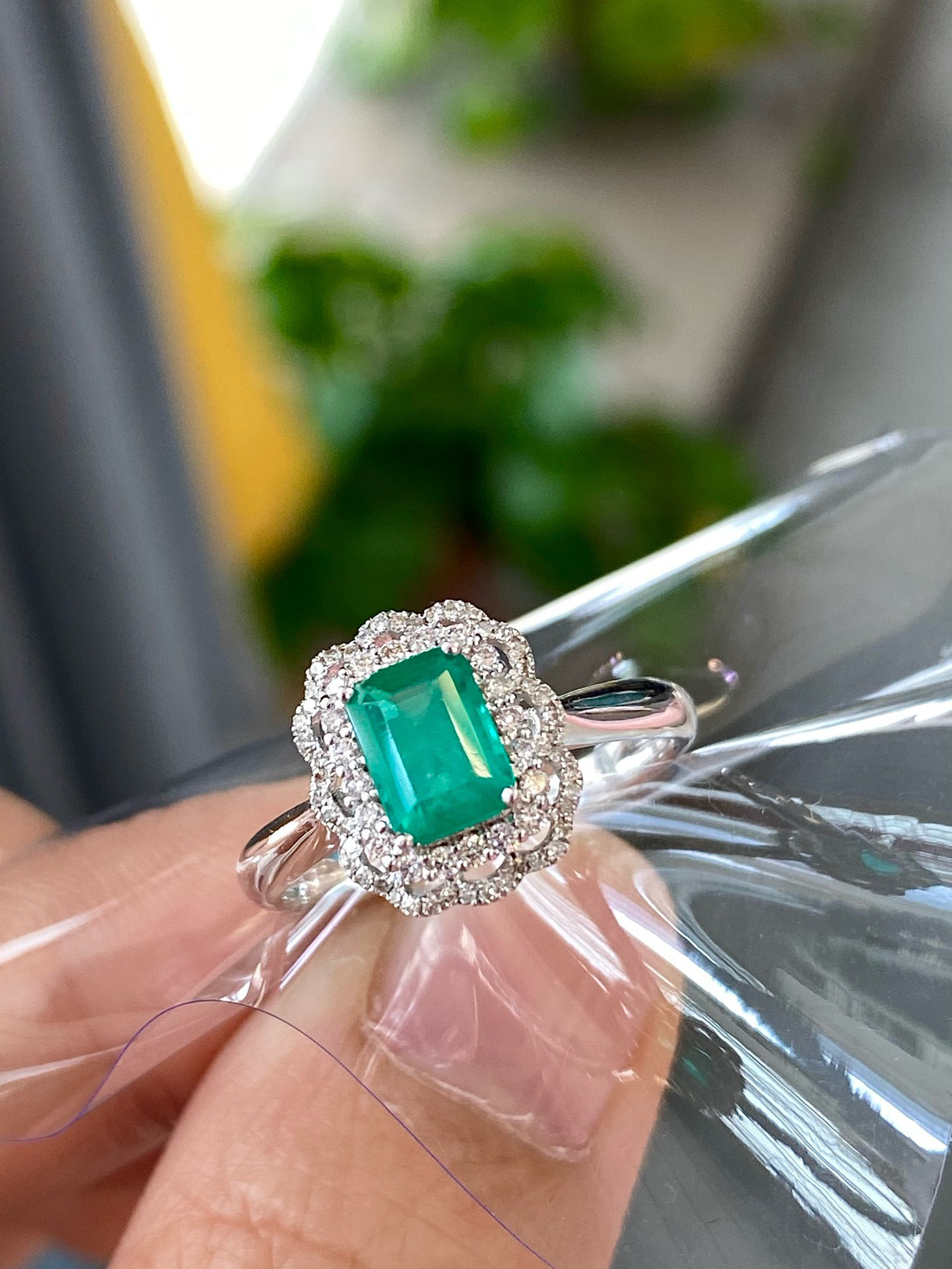 エメラルド　ダイヤモンド　指輪　14〜15号　ヴィンテージ　アンティーク エメラルド ダイヤモンド 指輪 14〜15号 ヴィンテージ アンティーク