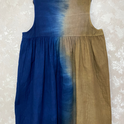 76、二色絞り染めワンピース(藍染めと柿渋染め)ギャザー入り  
