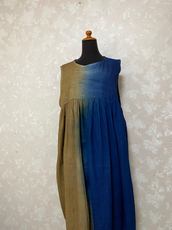 76、二色絞り染めワンピース(藍染めと柿渋染め)ギャザー入り  