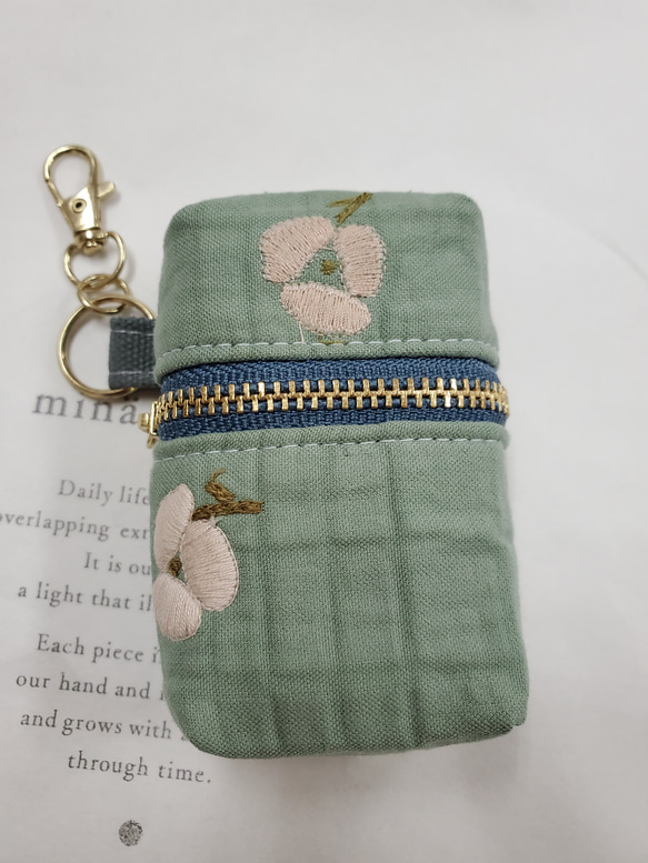 ミニポーチハンドメイドミナペルホネン