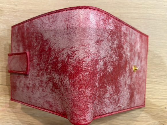 マルゴーフォグのシンプルな折り財布 