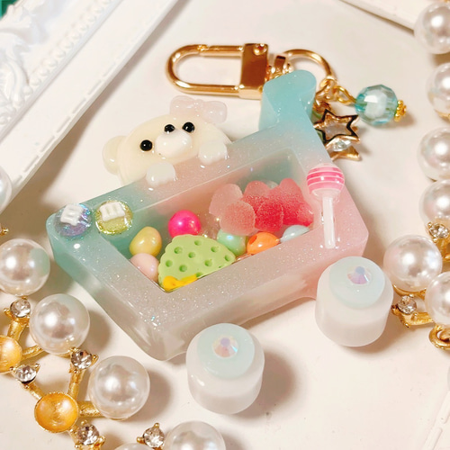 くまさんのショッピングカート◇シャカシャカキーホルダー