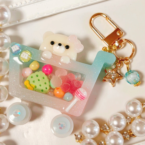 くまさんのショッピングカート◇シャカシャカキーホルダー