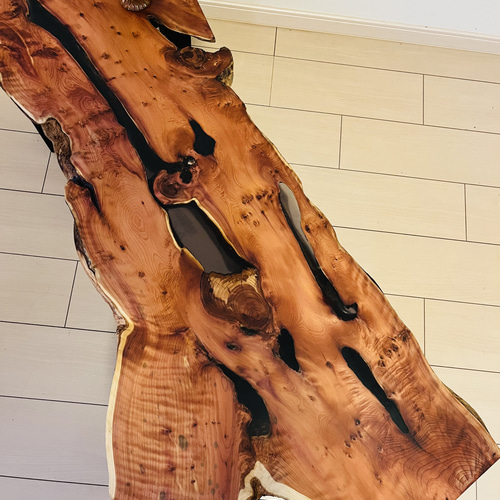 ローテーブル 一枚板テーブル レジンテーブル 一位の木 銘木 ロー