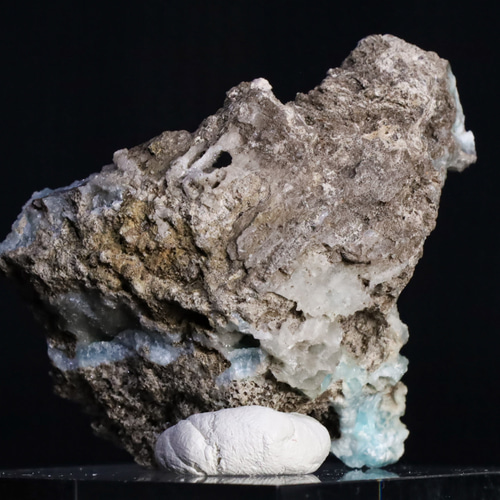 キラキラした心地よいブルー 天然 ヘミモルファイト（異極鉱）54g